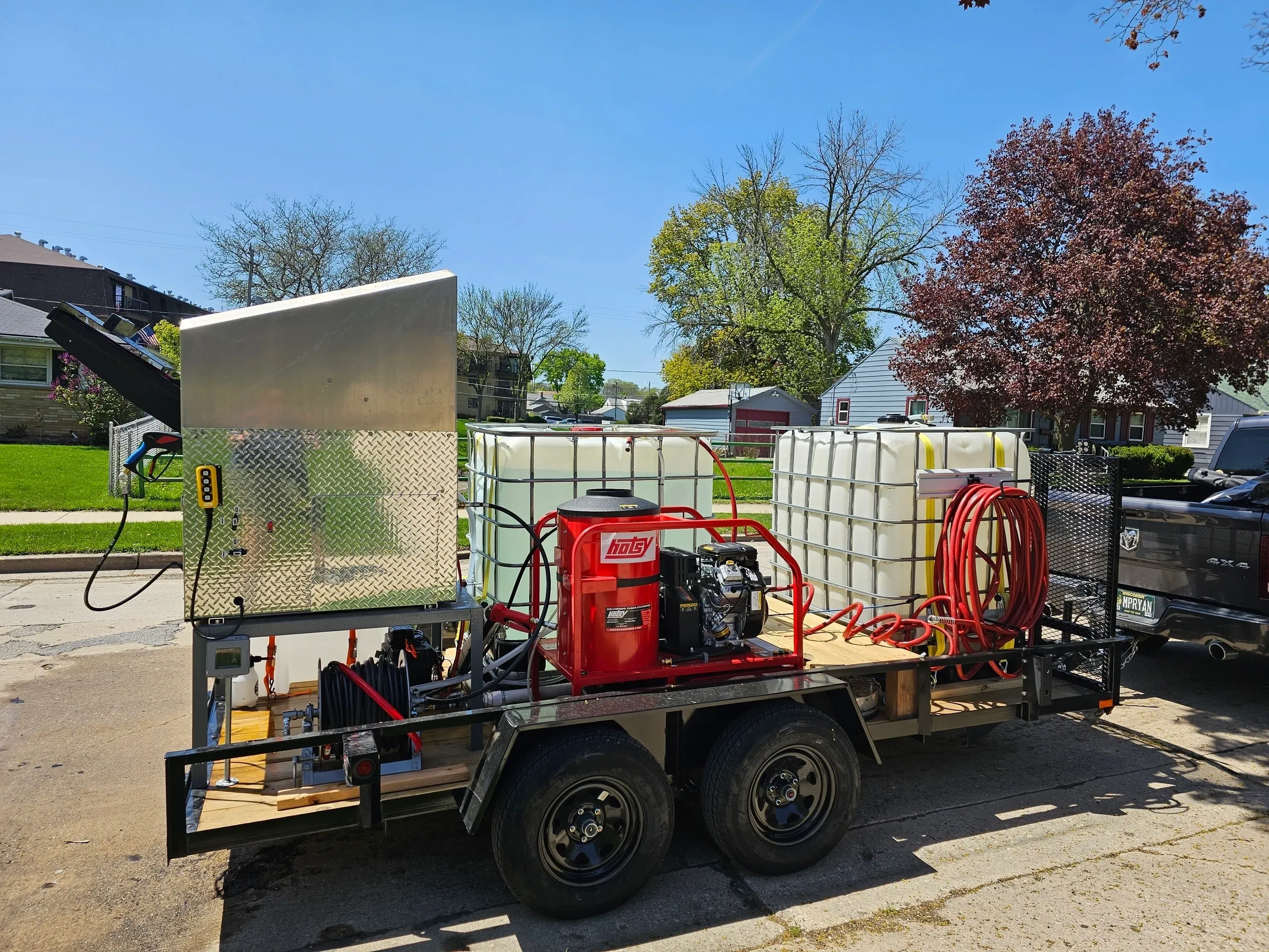 trash can cleaning Oak Point TX garbage bin cleaning Oak Point Texas residential trash bin cleaning Oak Point trash bin sanitizing service Oak Point TX pressure washing trash cans Oak Point odor removal garbage bins Oak Point